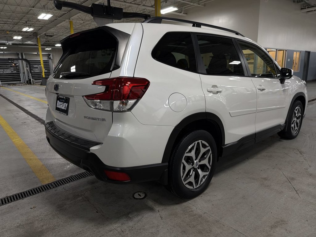 Certified 2021 Subaru Forester Premium AWD/4WD image 8