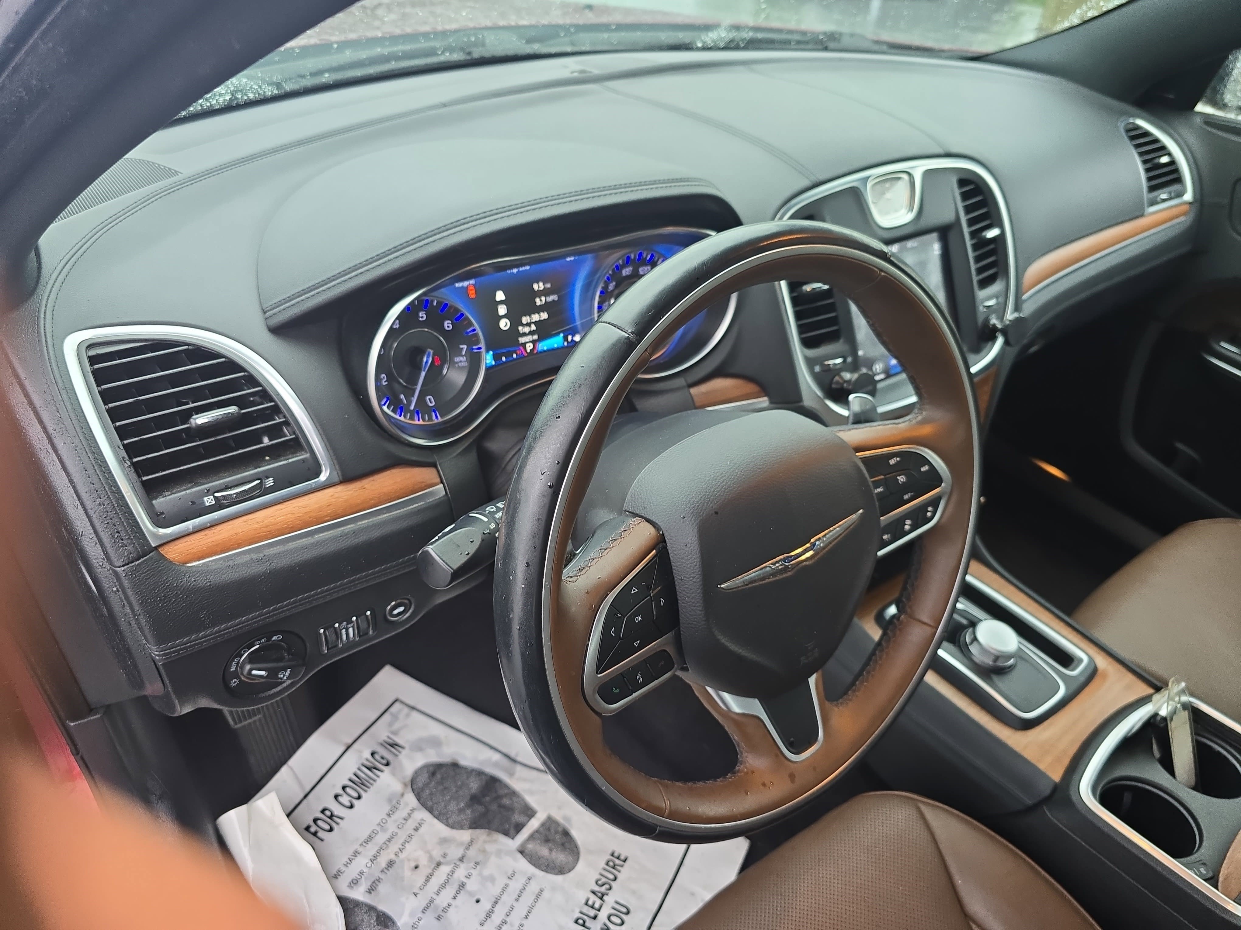 Used 2018 Chrysler 300 C w/ Safetytec Plus Group RWD image 15