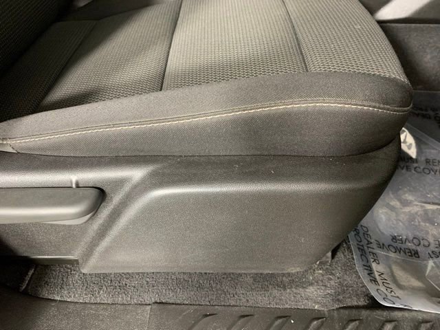 Used 2025 GMC Canyon Elevation image 25