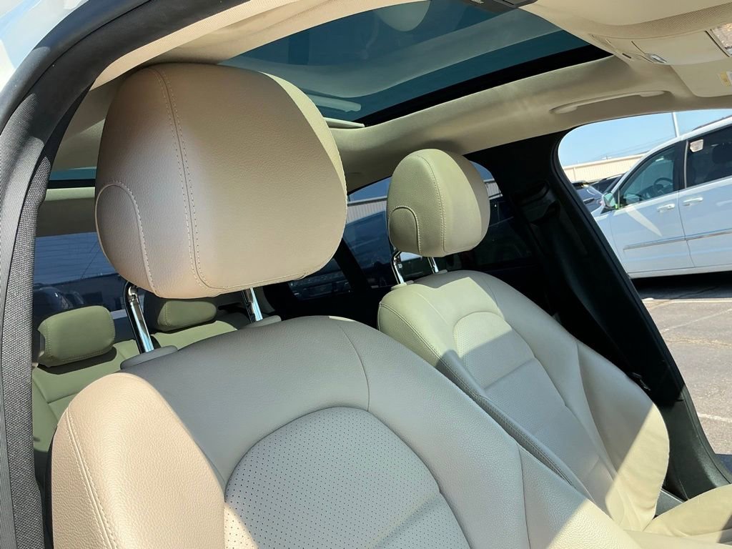 Used 2016 Mercedes-Benz C 300 Sedan w/ Multimedia Package image 12