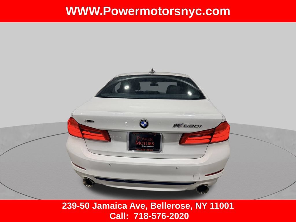 Used 2020 BMW 530i xDrive w/ Convenience Package AWD/4WD image 4