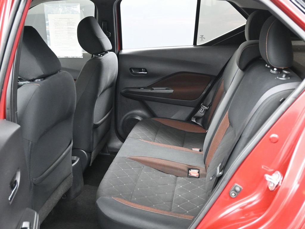 Used 2019 Nissan Kicks SR image 27