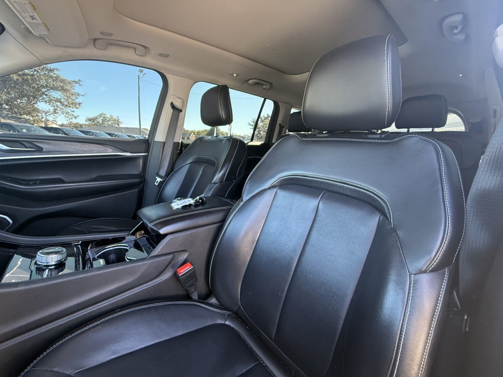 Used 2021 Jeep Grand Cherokee L Limited AWD/4WD image 10