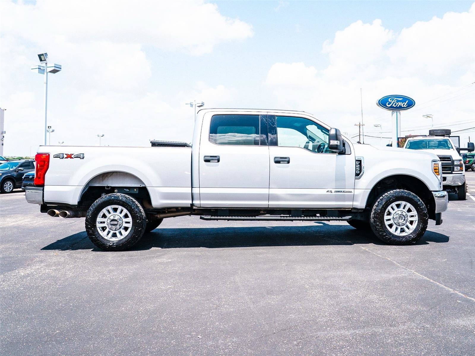 Used 2019 Ford F250 XLT AWD/4WD image 3