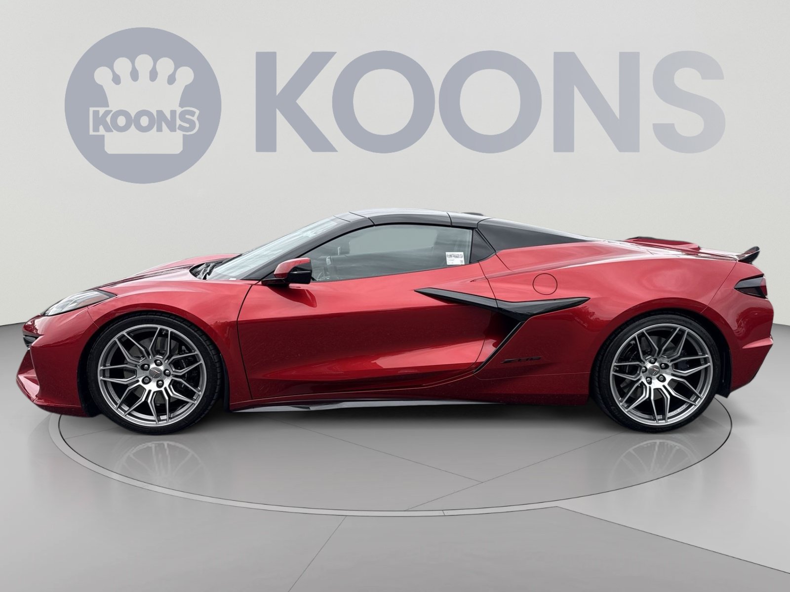 Used 2024 Chevrolet Corvette Z06 RWD image 7