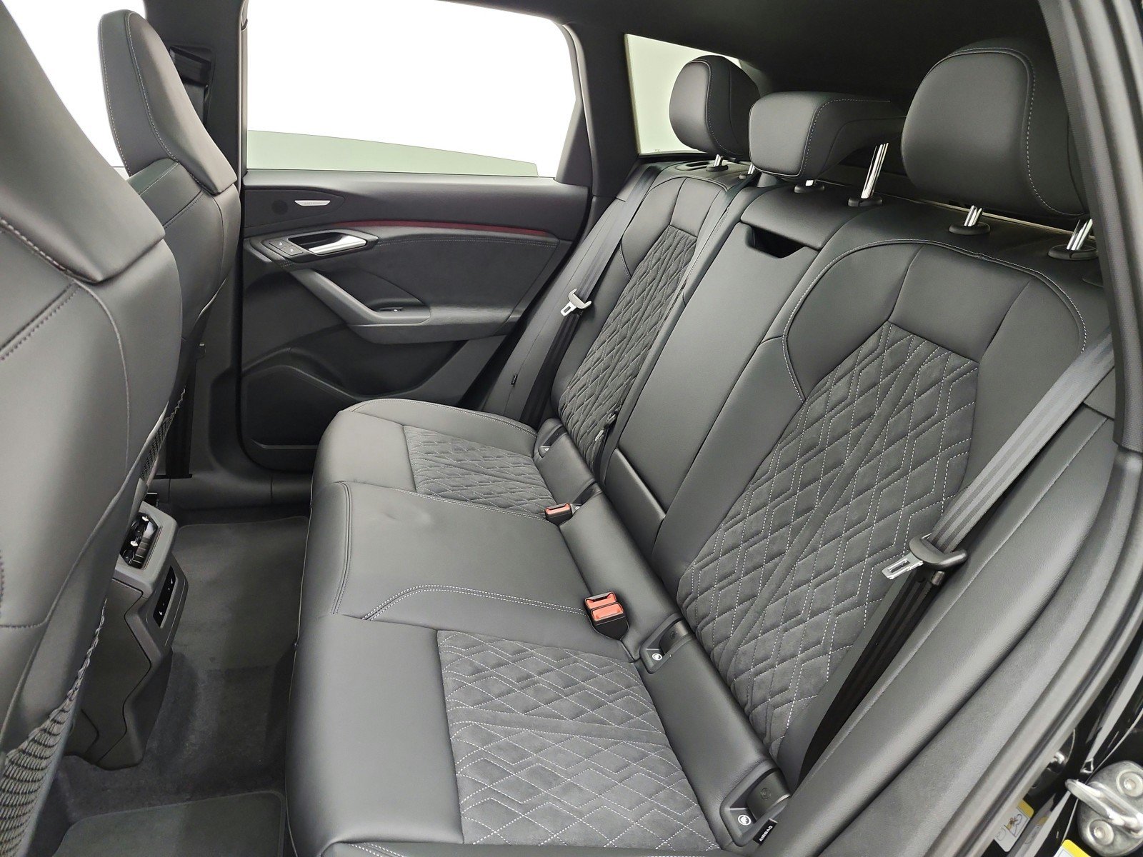 New 2027 Audi SQ6 e-tron Premium Plus AWD/4WD image 11