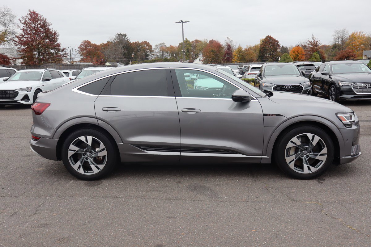 Used 2020 Audi e-tron Premium Plus image 4