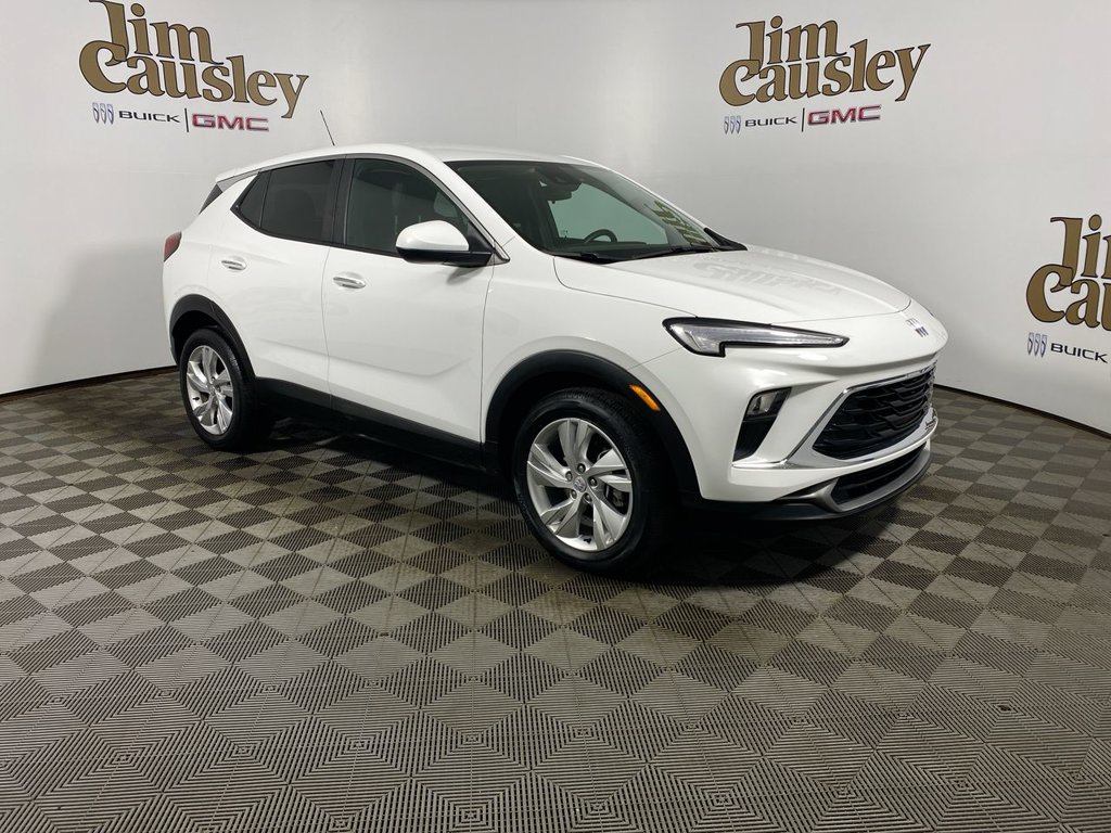 Certified 2024 Buick Encore GX Preferred w/ Comfort Package FWD image 1