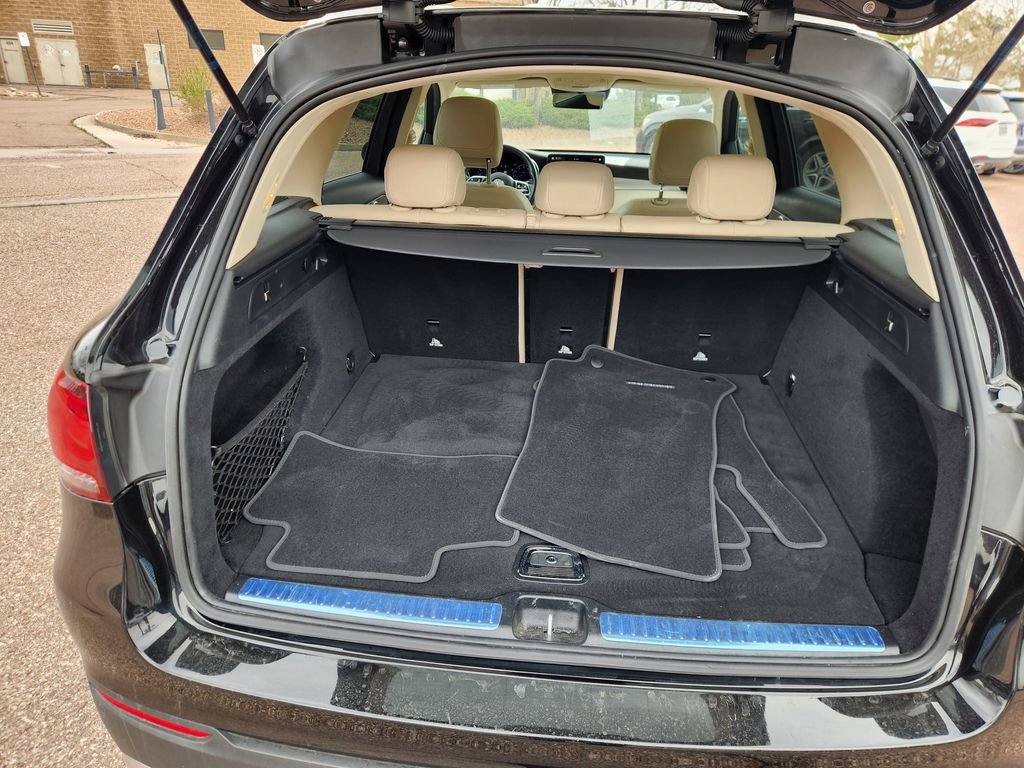 Used 2022 Mercedes-Benz GLC 300 4MATIC image 9