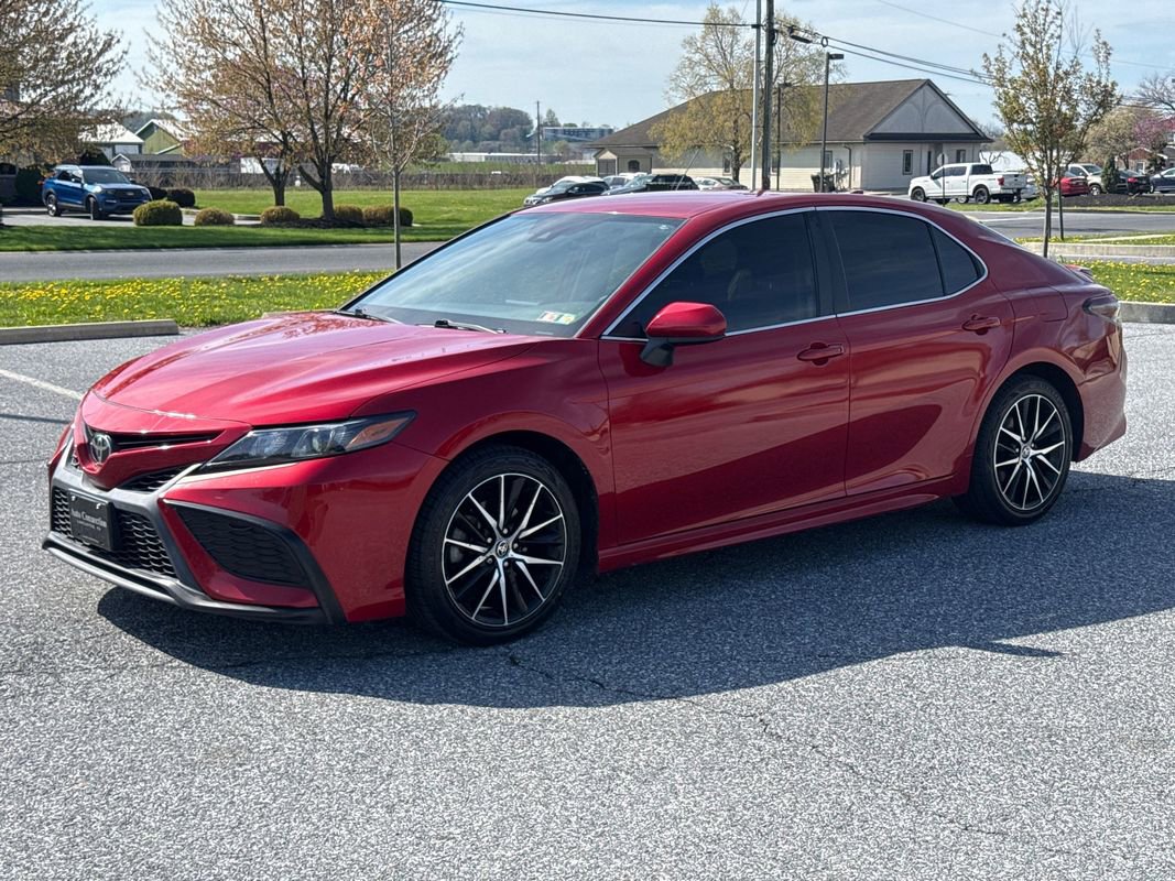 Used 2021 Toyota Camry SE FWD image 4