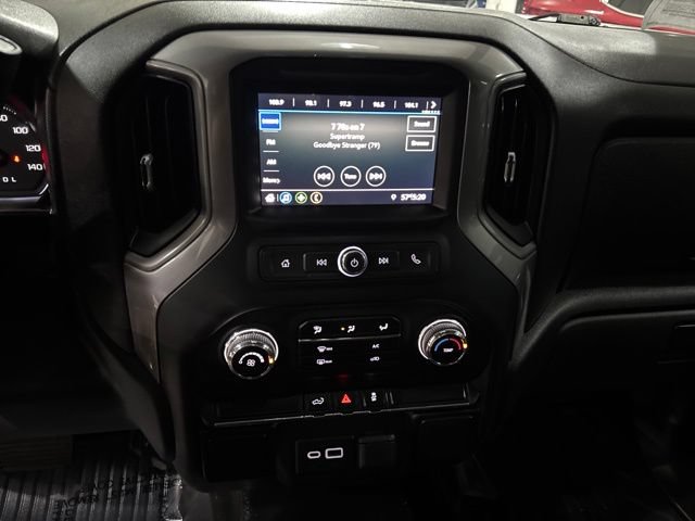 Used 2021 GMC Sierra 2500 4x4 Crew Cab w/ Convenience Package image 23