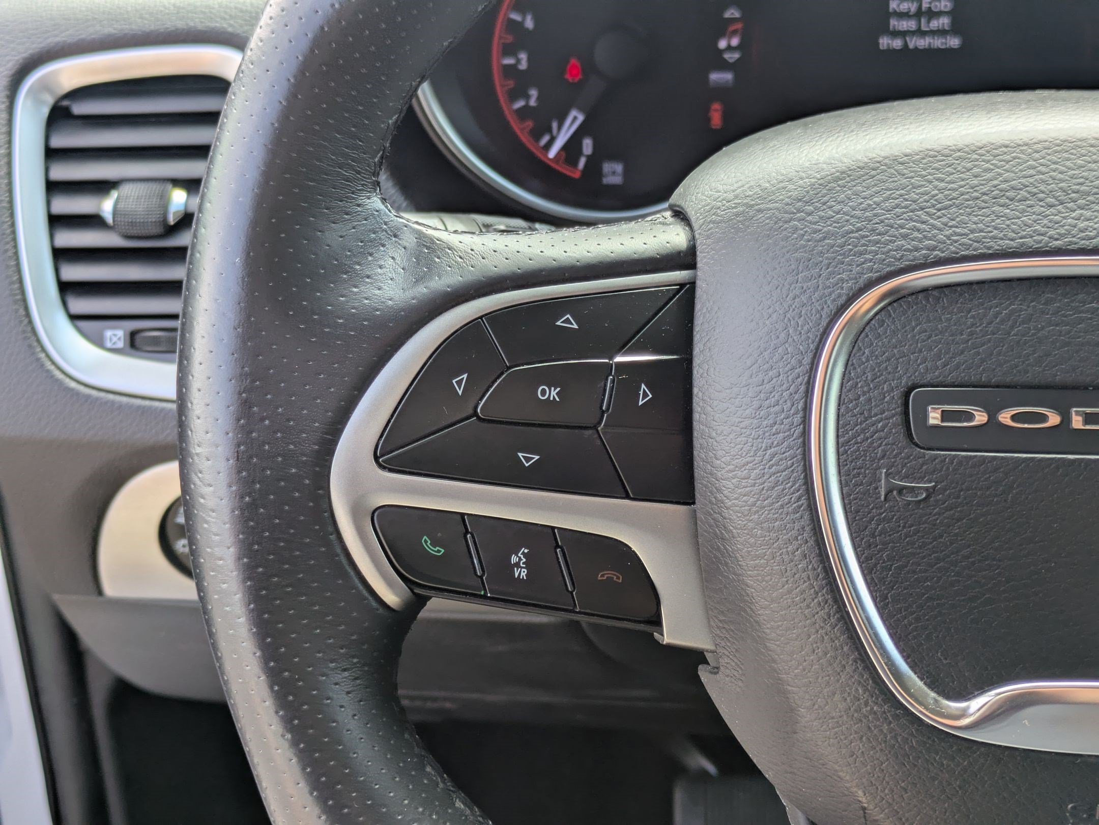 Used 2019 Dodge Durango SXT w/ 3rd Row Seating Group RWD image 19