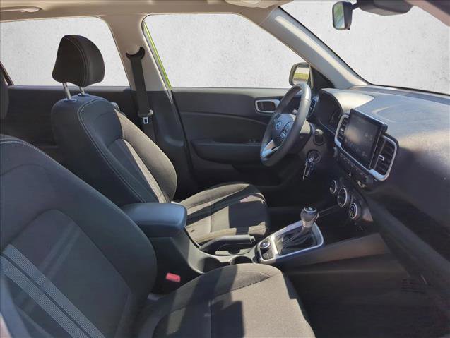Used 2023 Hyundai Venue SEL FWD image 24