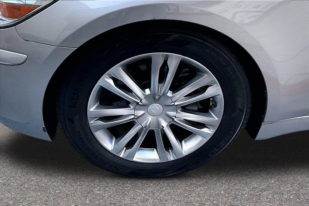 Used 2010 Hyundai Genesis 4.6 w/ Technology Pkg 5 RWD image 33