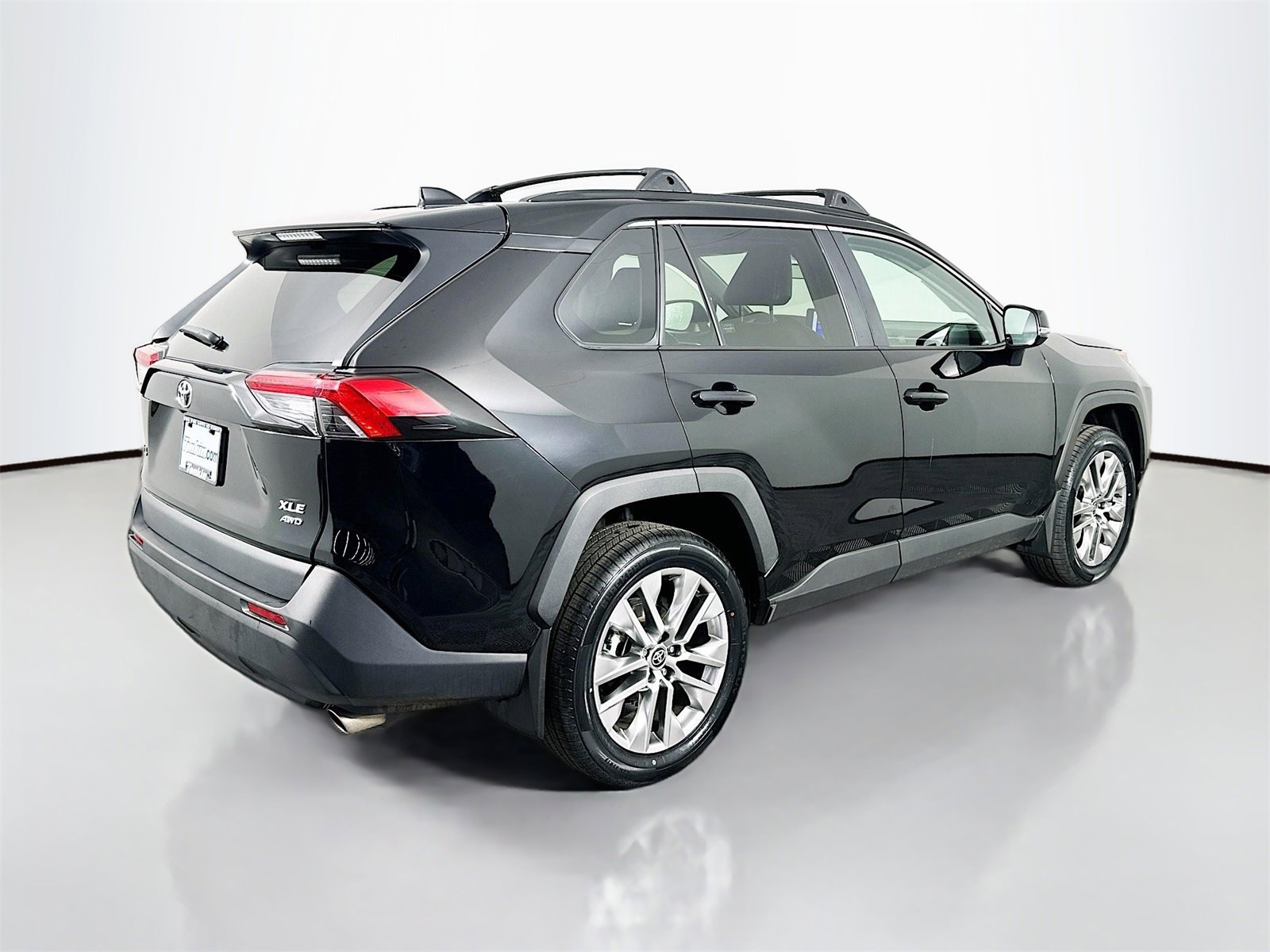 Certified 2023 Toyota RAV4 XLE Premium image 7