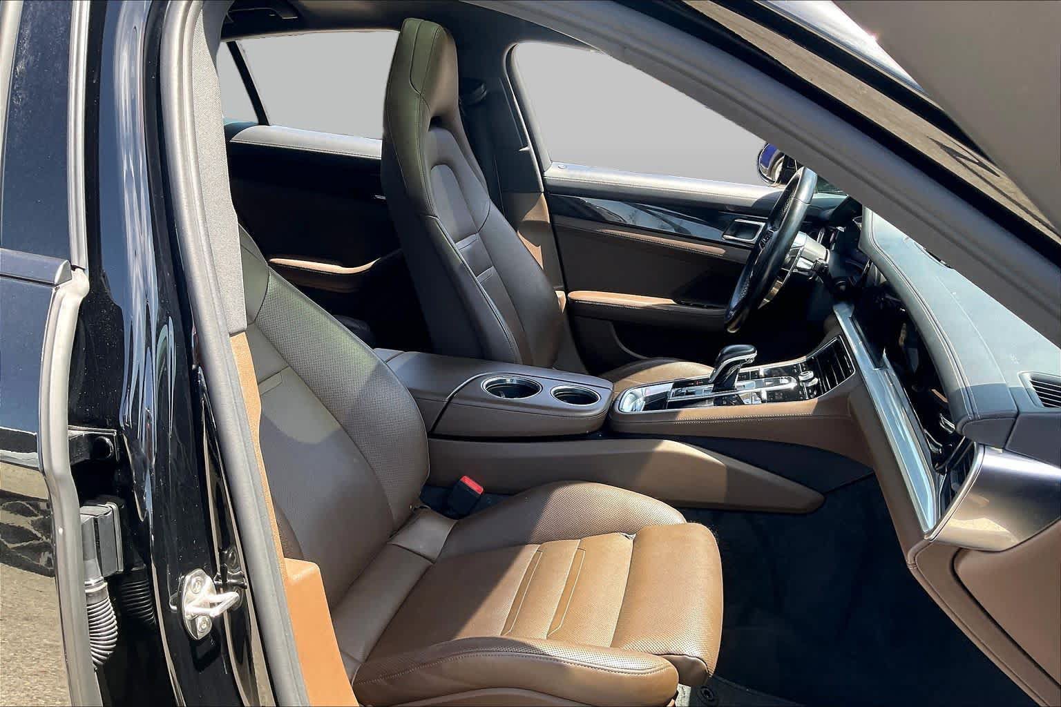 Used 2018 Porsche Panamera 4 AWD/4WD image 9