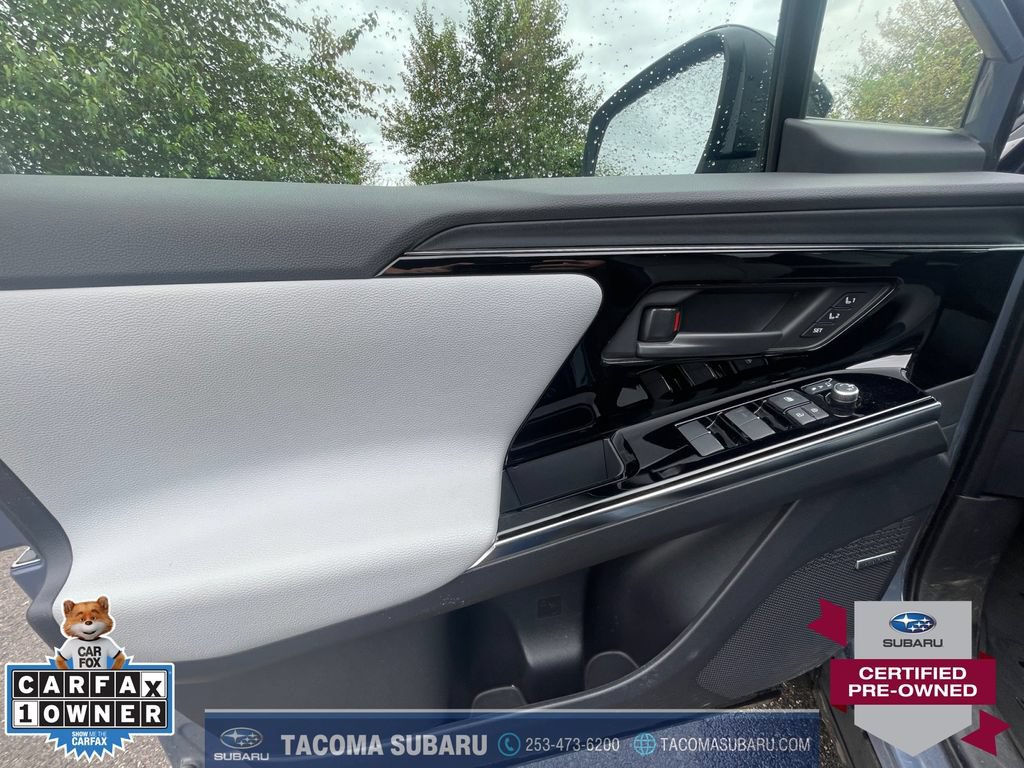 Used 2023 Subaru Solterra AWD image 11