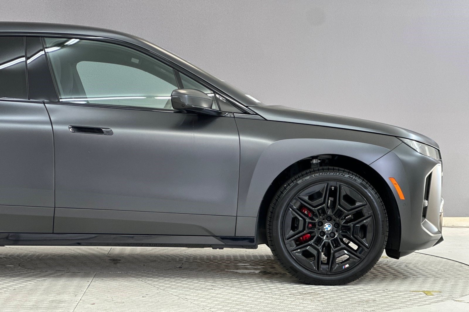 Used 2026 BMW iX xDrive45 w/ M Sport Package AWD/4WD image 36
