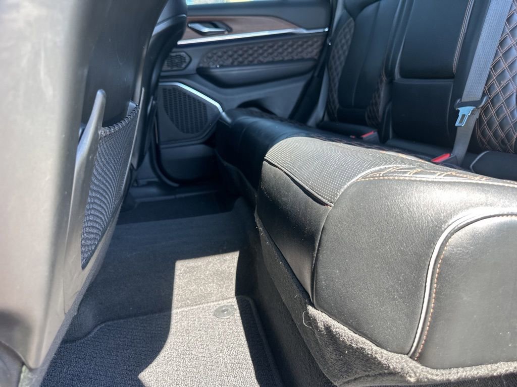 Used 2022 Jeep Grand Cherokee Summit RWD image 18