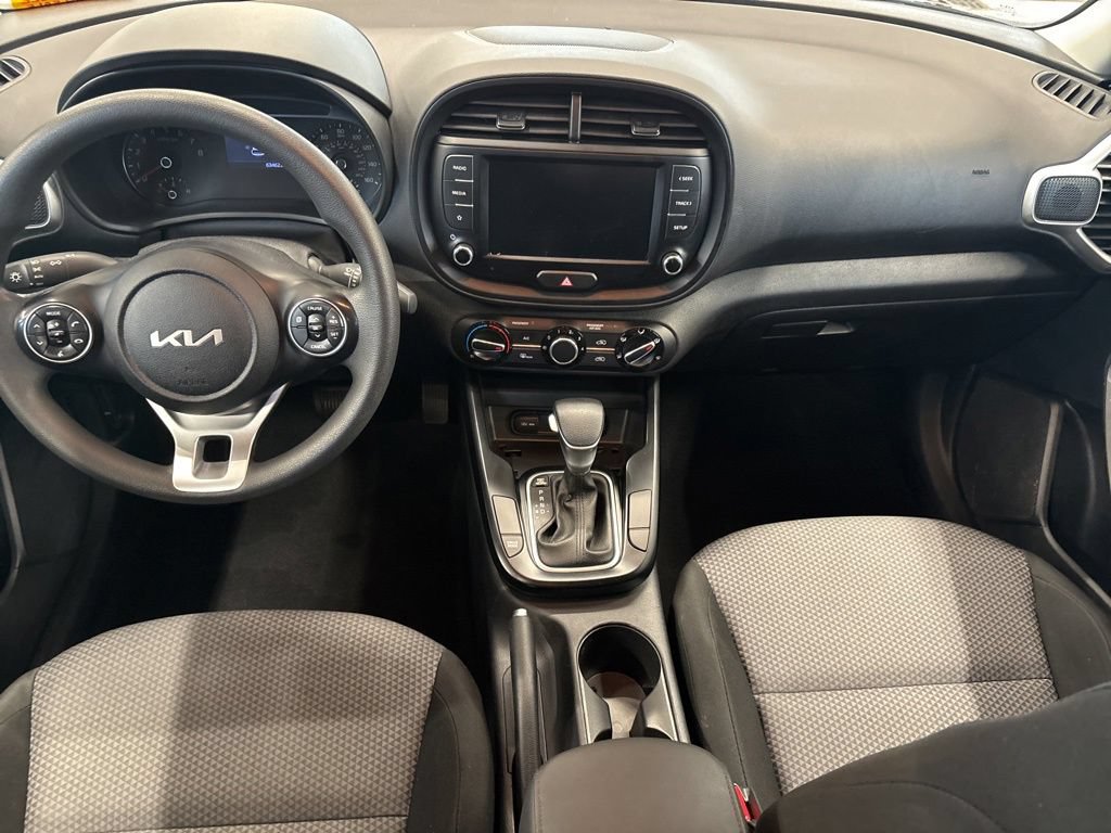 Certified 2022 Kia Soul LX w/ Technology Package FWD image 15