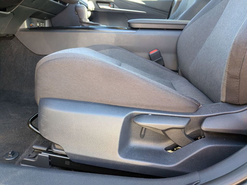 Used 2025 Toyota Camry LE image 17