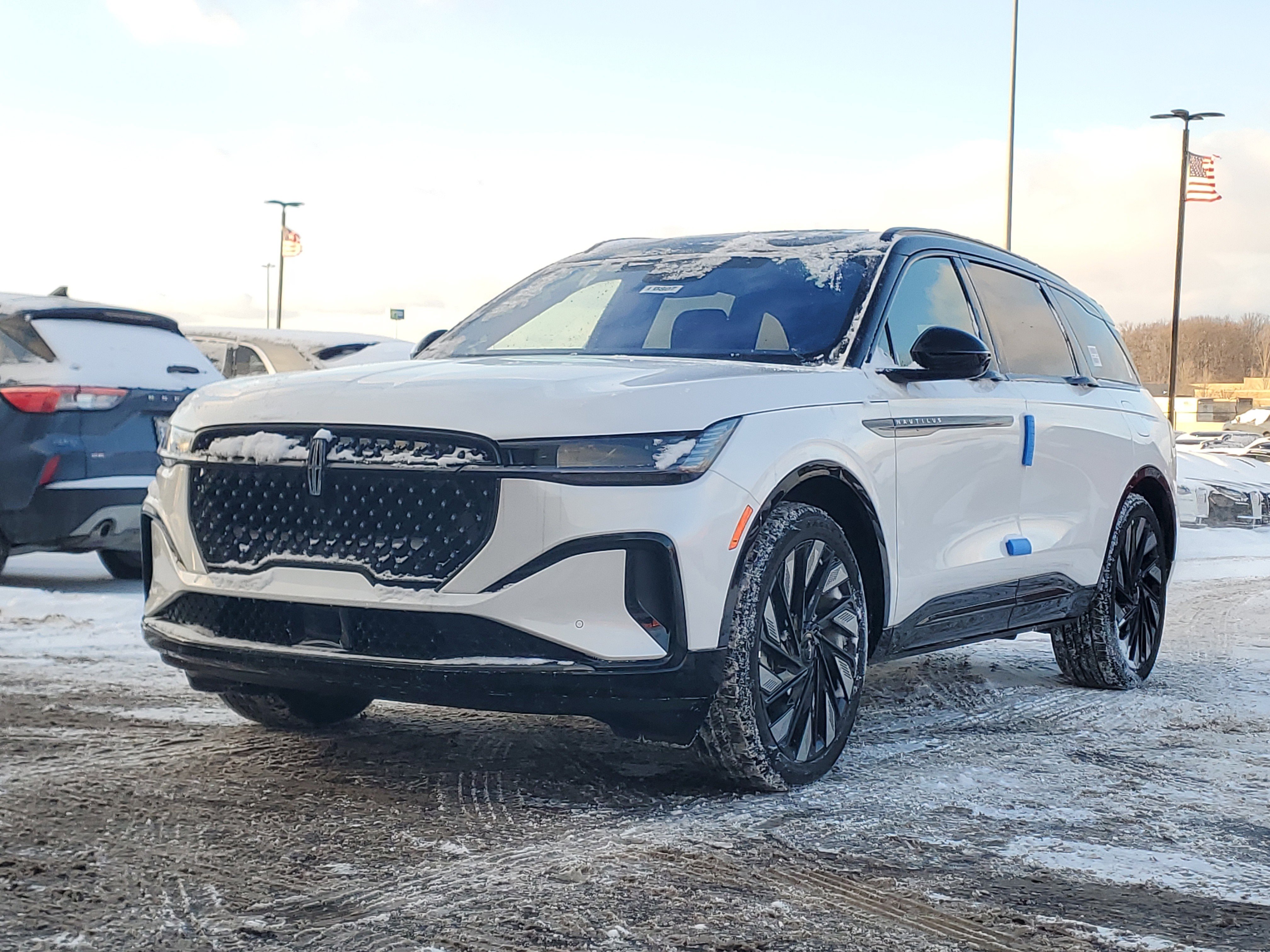 New 2026 Lincoln Nautilus Reserve image 2