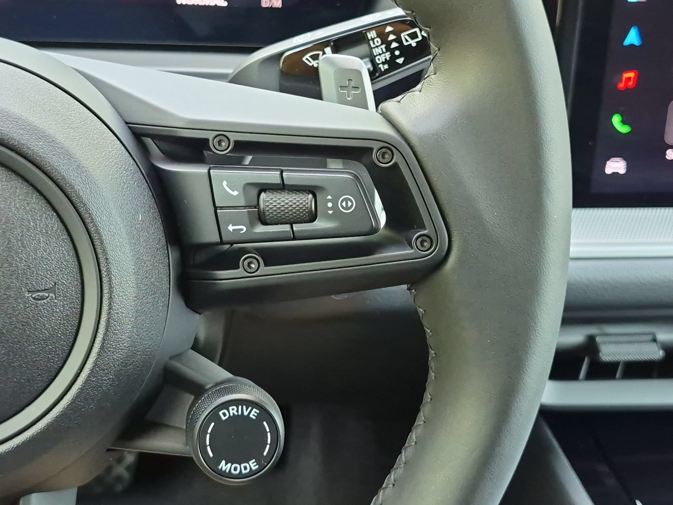 Certified 2024 Porsche Cayenne AWD/4WD image 10