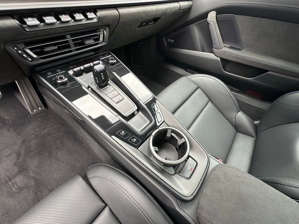 Certified 2024 Porsche 911 Carrera GTS image 24