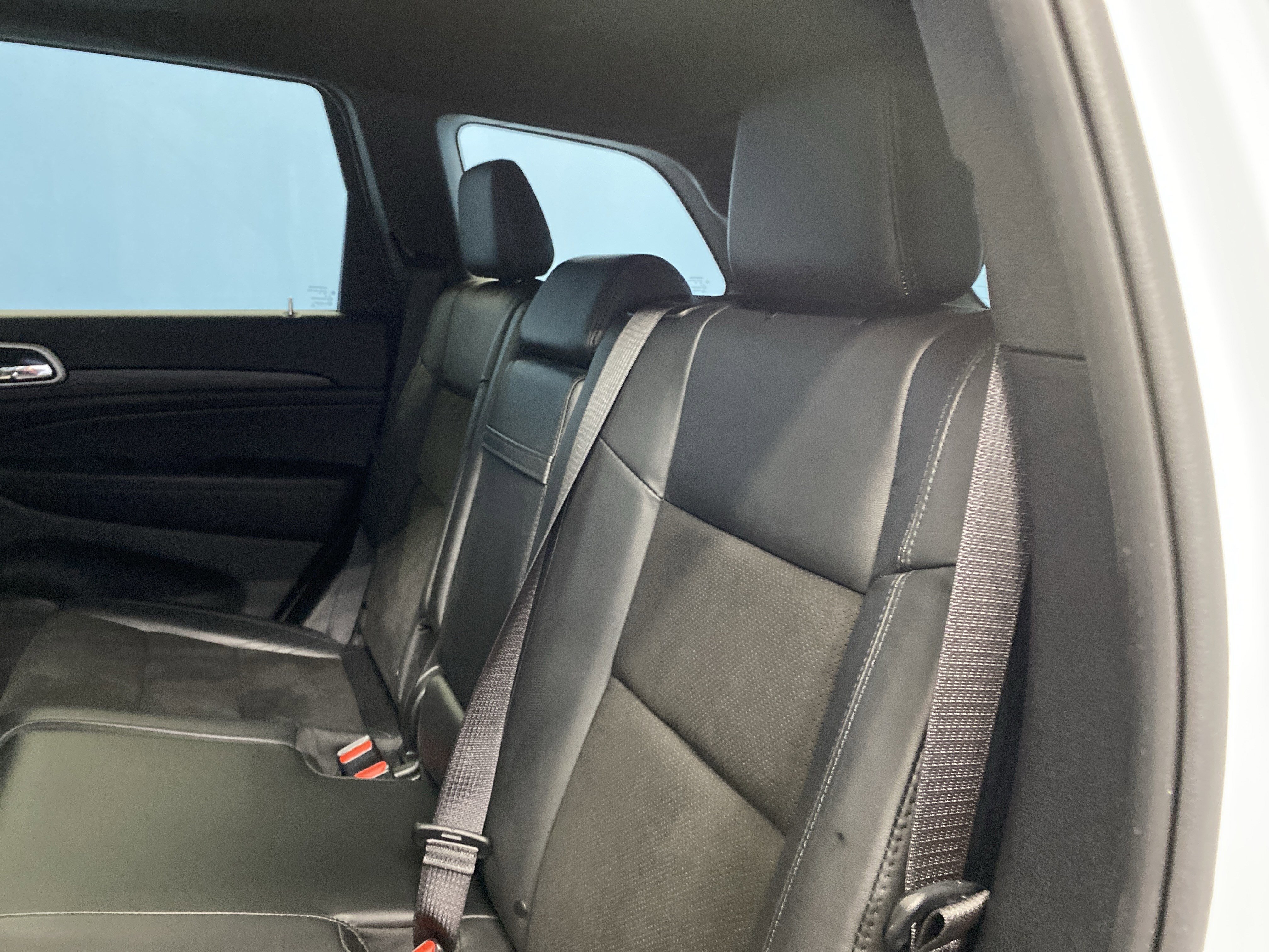 Certified 2020 Jeep Grand Cherokee Altitude image 28