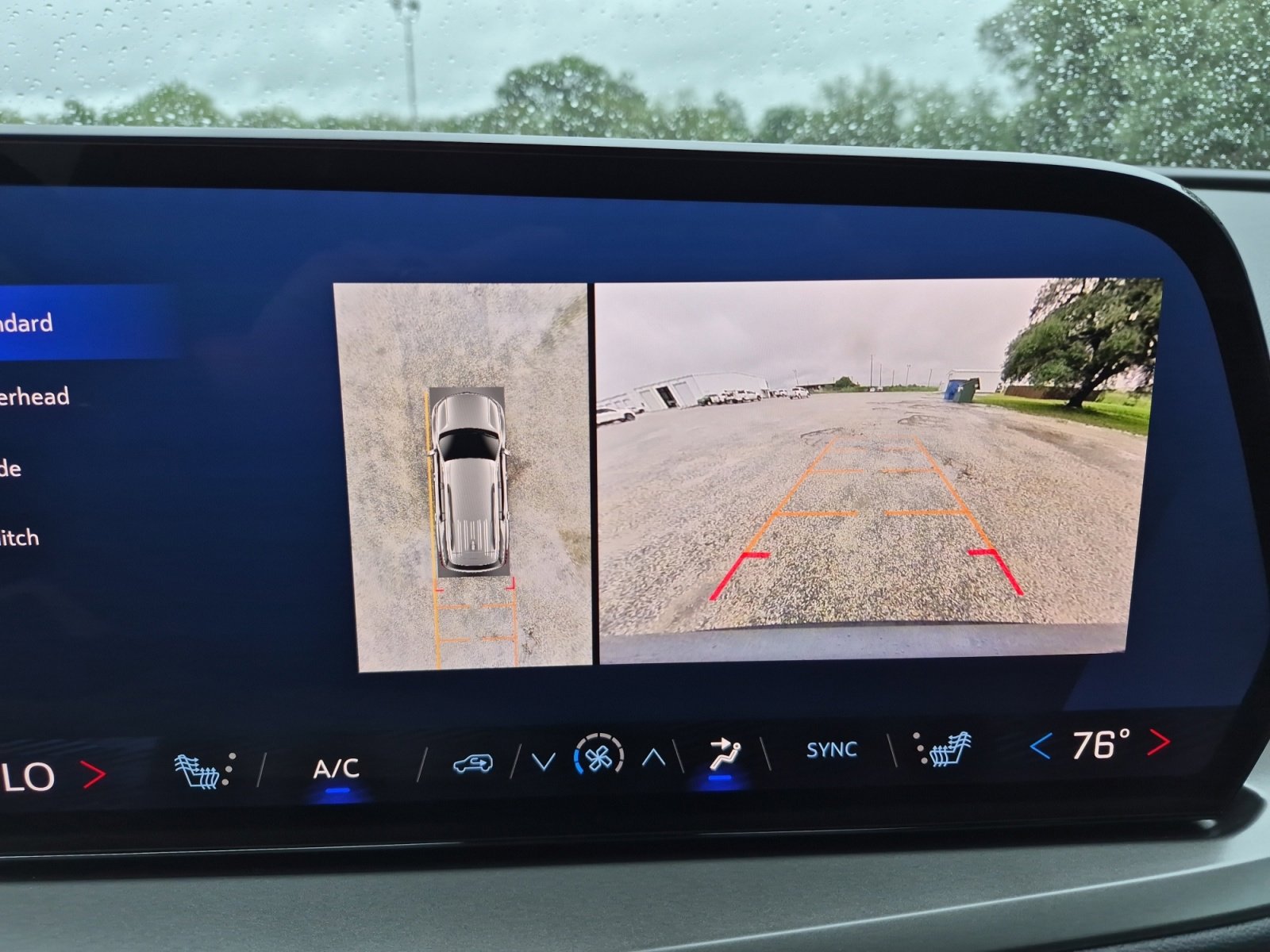 Used 2025 Chevrolet Traverse LT w/ Sun and Wheel Package FWD image 15