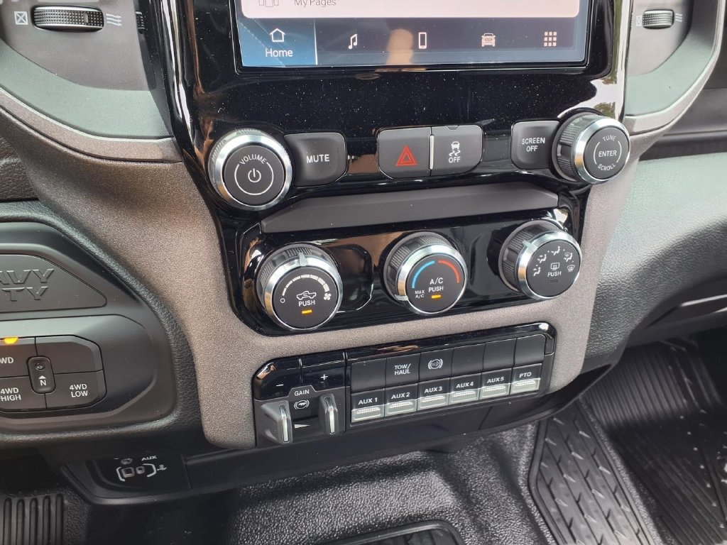 New 2027 RAM 3500 Tradesman AWD/4WD image 9