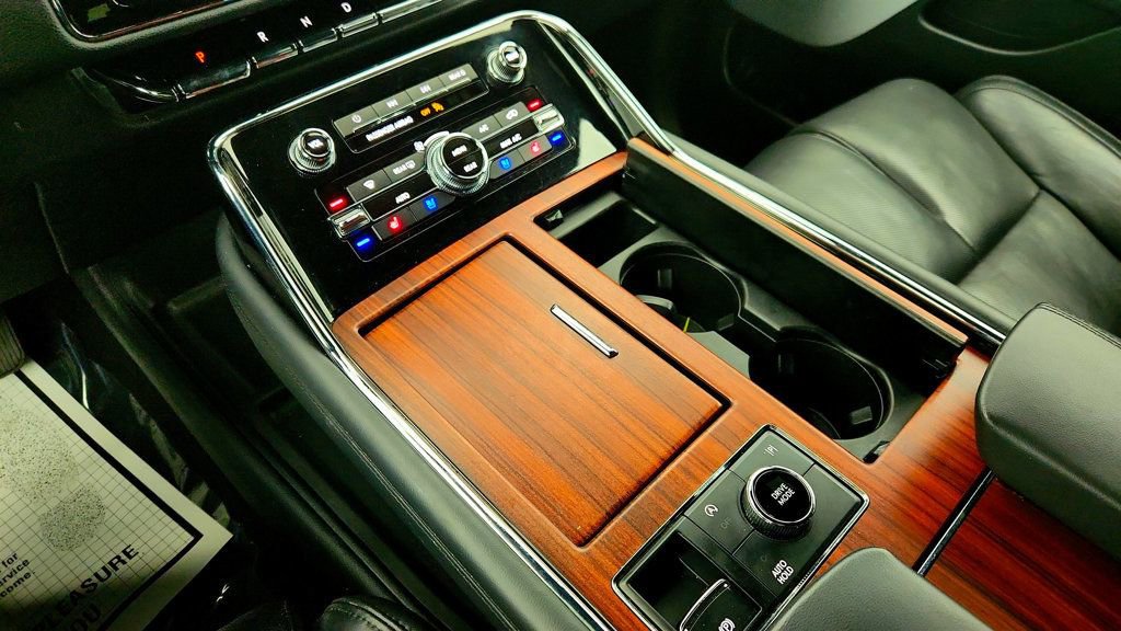 Used 2023 Lincoln Navigator Reserve AWD/4WD image 16