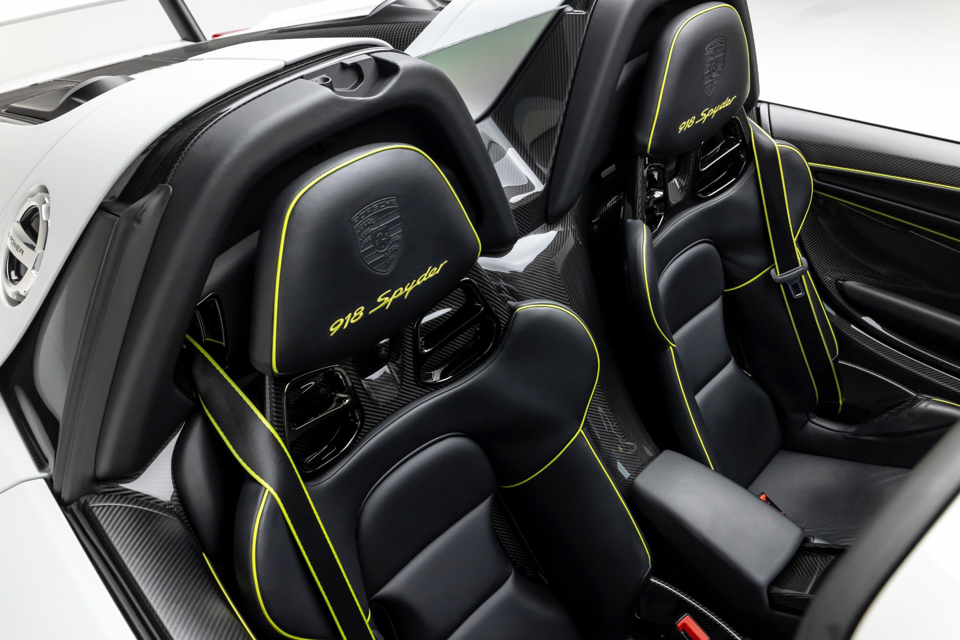 Used 2015 Porsche 918 Spyder AWD/4WD image 25