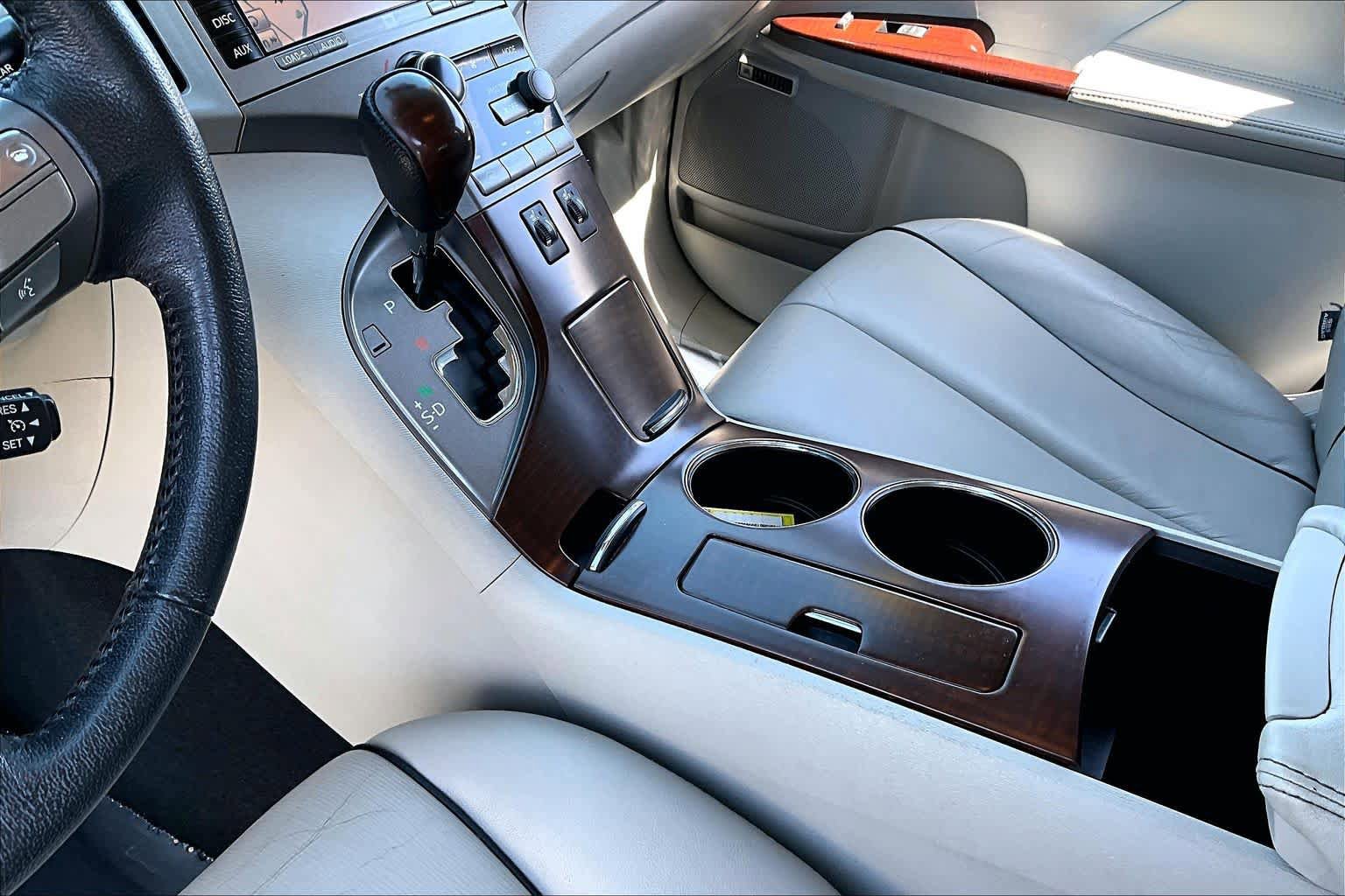 Used 2011 Toyota Venza AWD w/ Premium Pkg #2 image 16