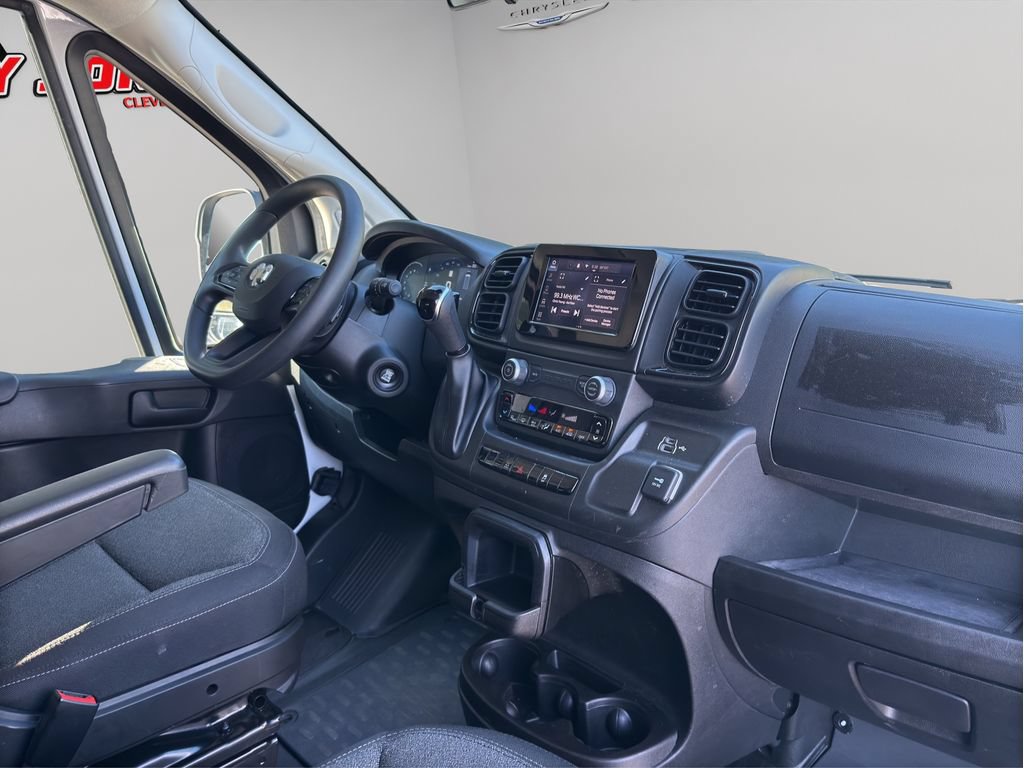 Used 2025 RAM ProMaster 2500 w/ U-Haul Equipment Group FWD image 18