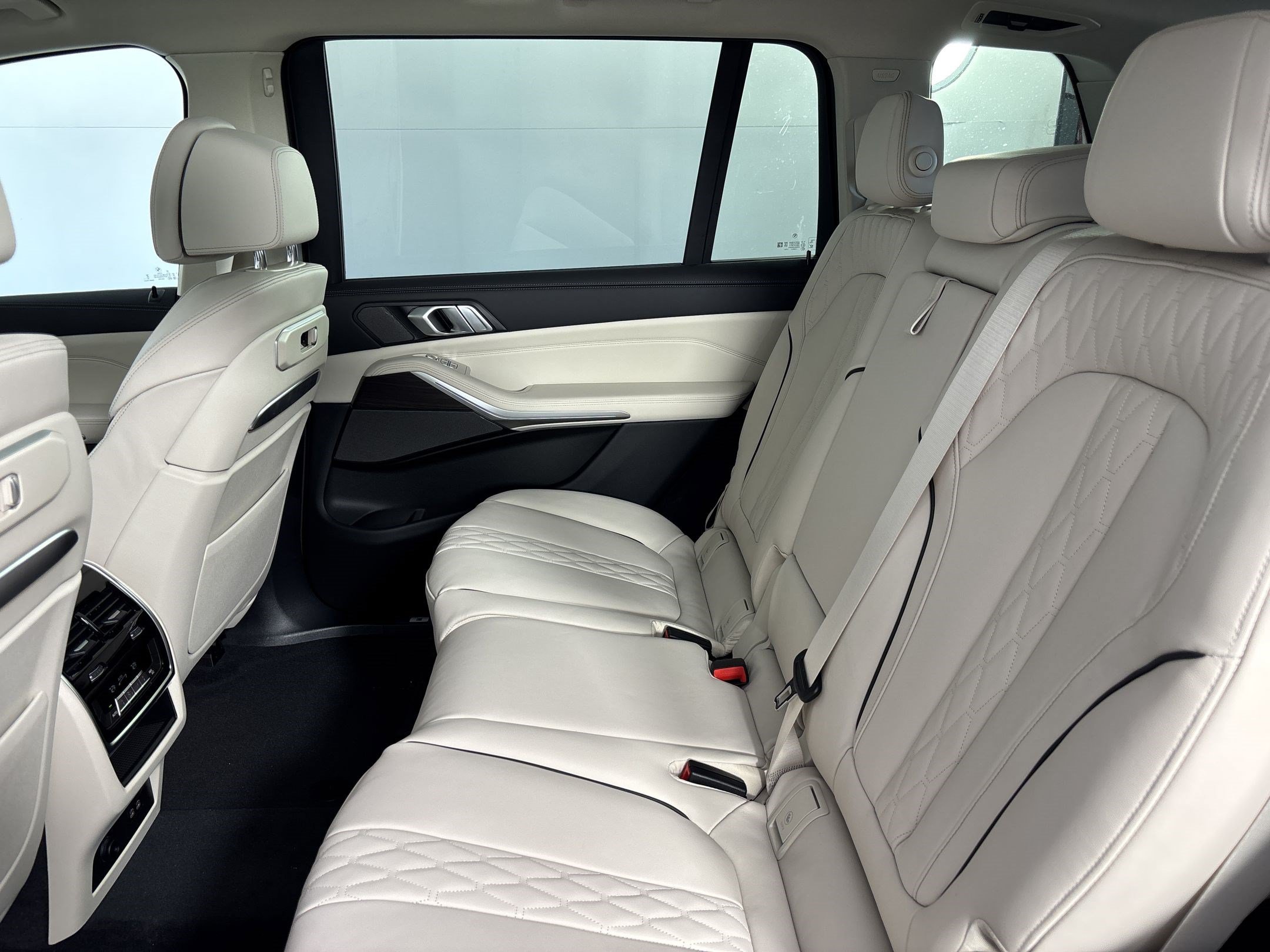 New 2027 BMW X7 xDrive40i AWD/4WD image 23