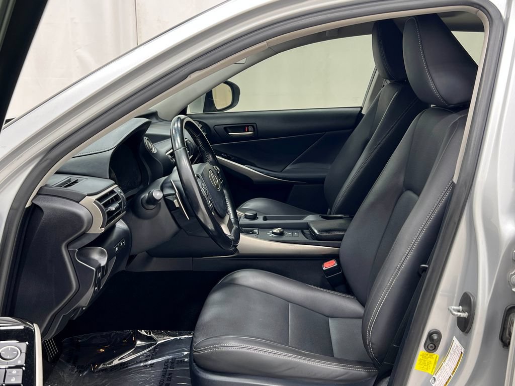 Used 2017 Lexus IS 200t w/ Premium Package RWD image 13
