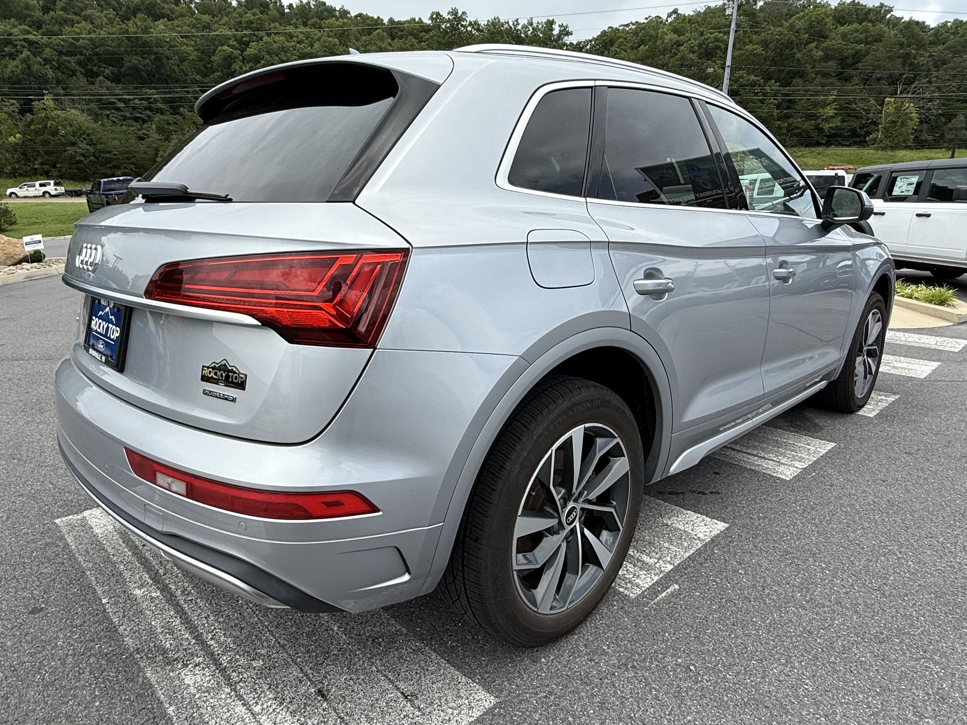 Used 2021 Audi Q5 2.0T Premium w/ Convenience Package AWD/4WD image 5