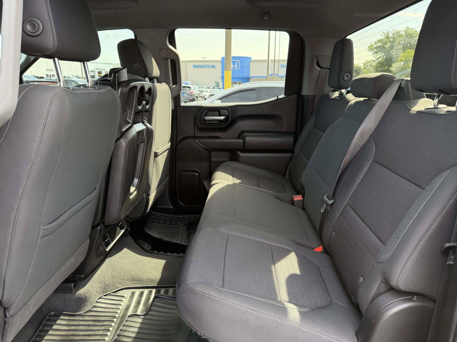 Used 2022 Chevrolet Silverado 1500 Custom Trail Boss w/ Safety Confidence Package AWD/4WD image 9
