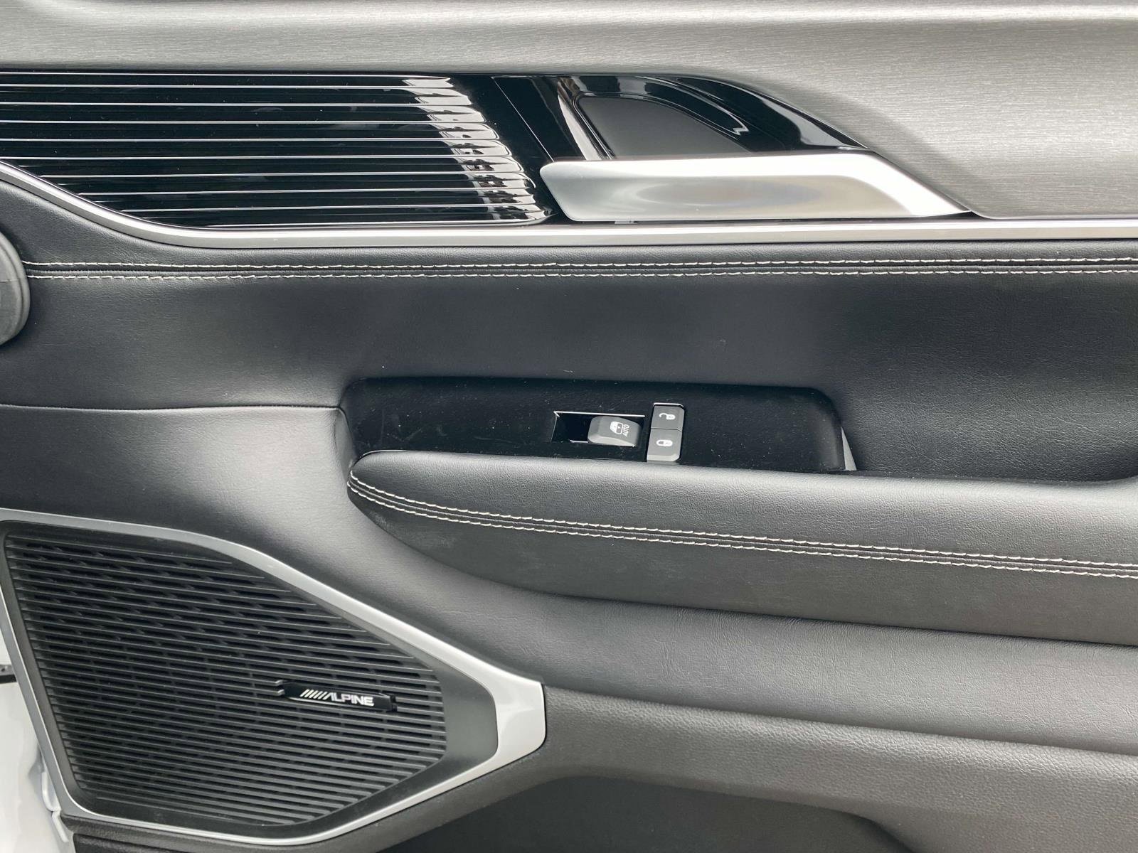 New 2025 Jeep Wagoneer Series II image 10