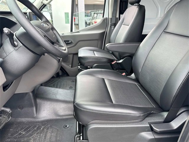 New 2025 Ford Transit 250 148 Medium Roof image 18