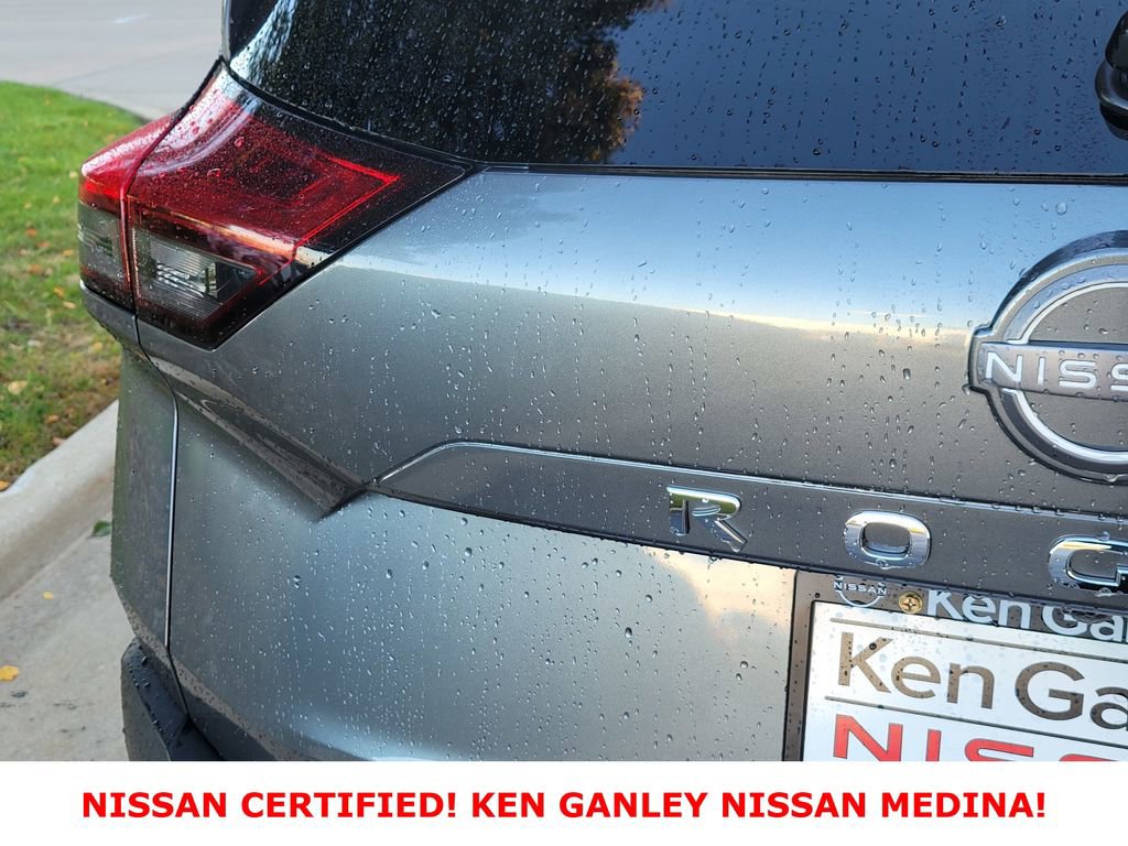 Certified 2023 Nissan Rogue SV image 16