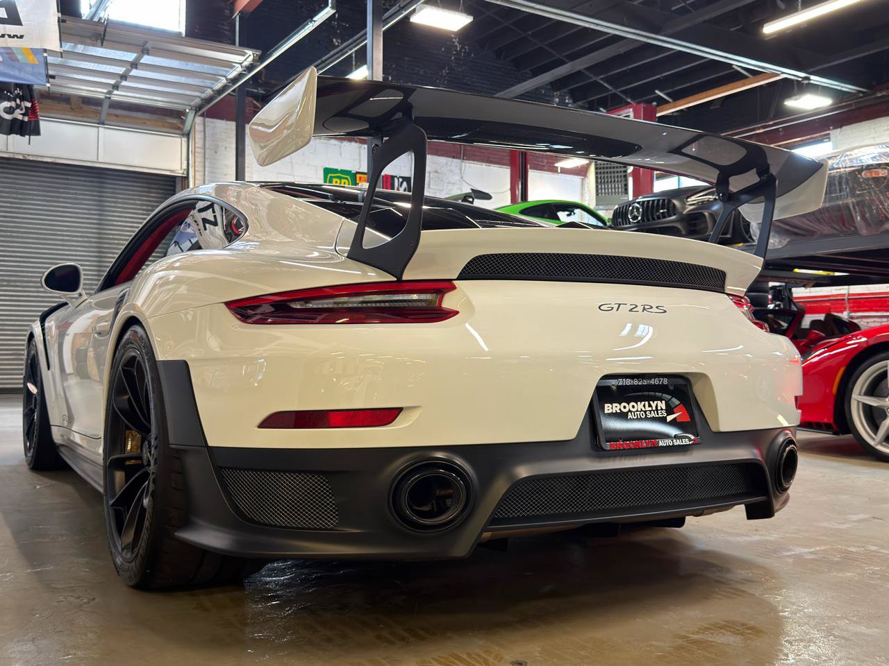 Used 2018 Porsche 911 GT2 RS RWD image 8
