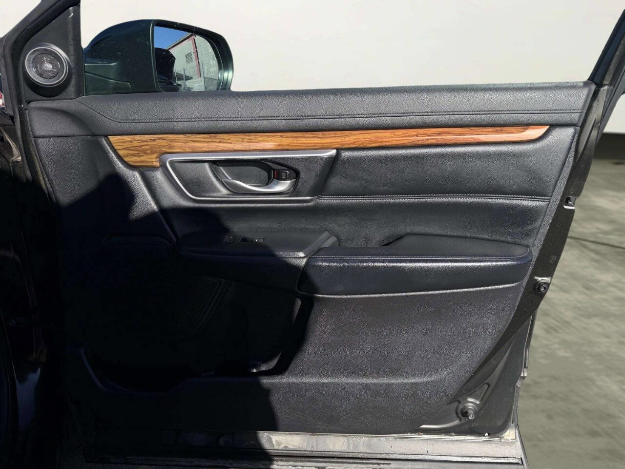 Used 2017 Honda CR-V EX-L image 28