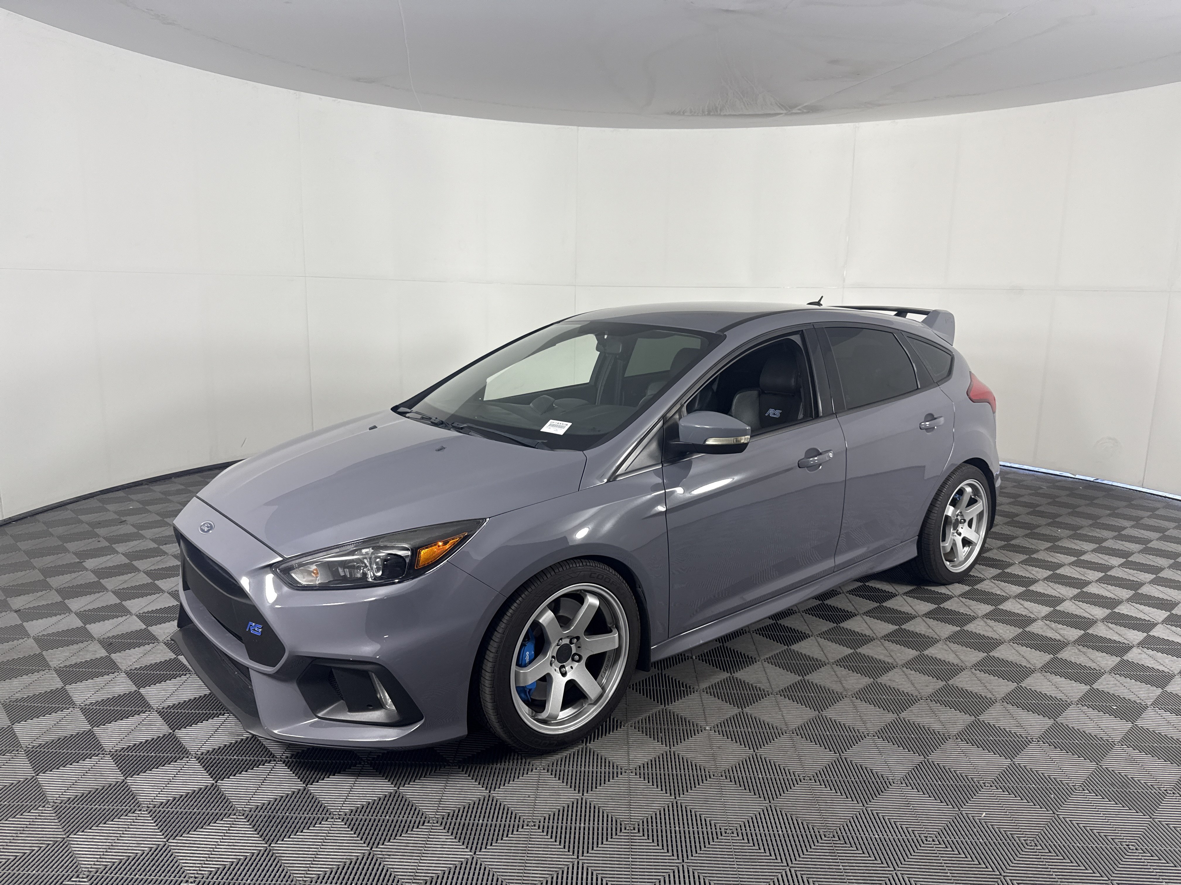 Used 2017 Ford Focus RS AWD/4WD image 9