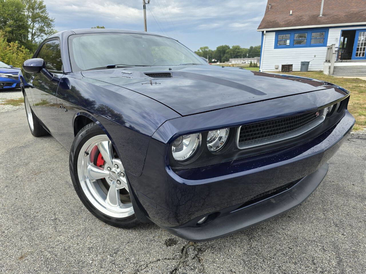 Used 2013 Dodge Challenger R/T image 2