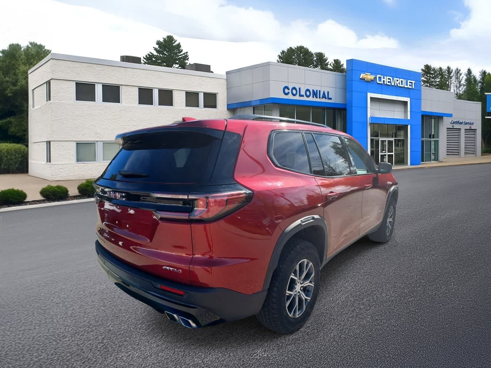 Used 2025 GMC Acadia AT4 w/ Luxury Package AWD/4WD image 4