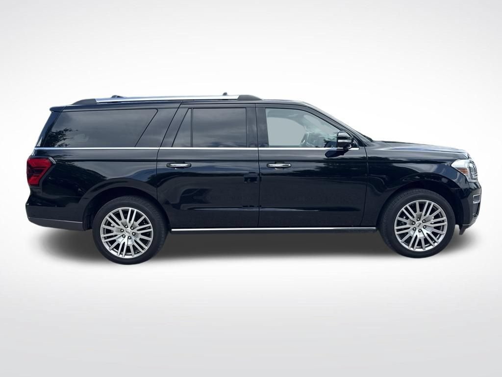 Used 2023 Ford Expedition Max Limited AWD/4WD image 4
