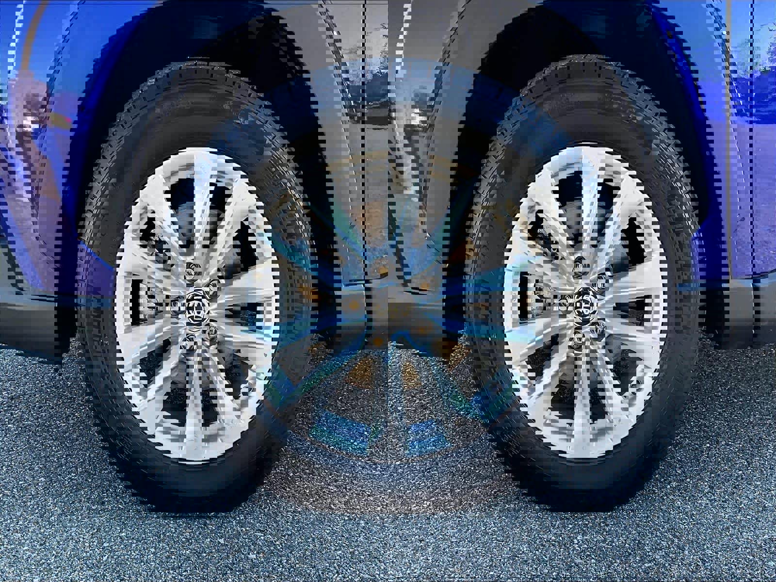 Used 2023 Toyota Corolla Cross LE image 7