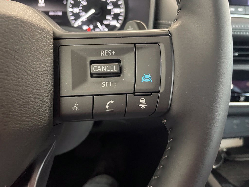 Certified 2026 Nissan Rogue SV FWD image 14